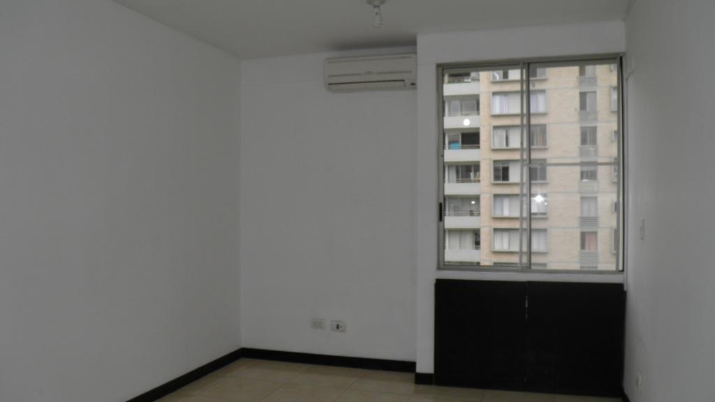 Apartamento En Arriendo - Urbanización La Flora, Cali