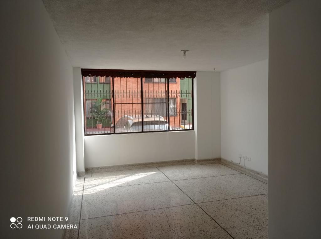 Apartamento En Venta - Urbanización La Flora, Cali