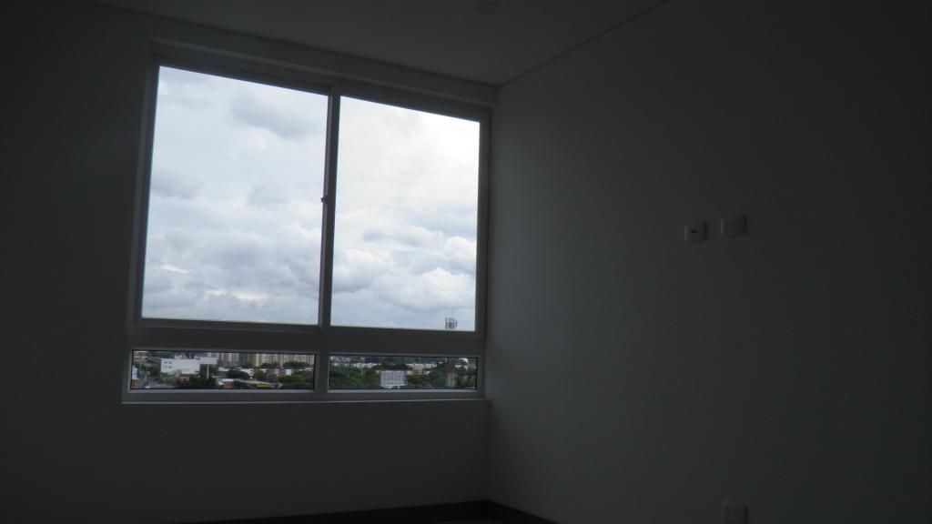 Apartamento En Arriendo - Urbanización La Flora, Cali