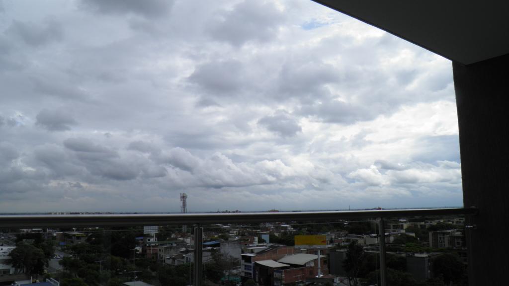 Apartamento En Arriendo - Urbanización La Flora, Cali