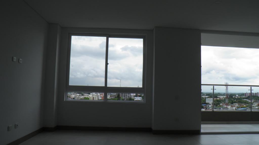 Apartamento En Arriendo - Urbanización La Flora, Cali