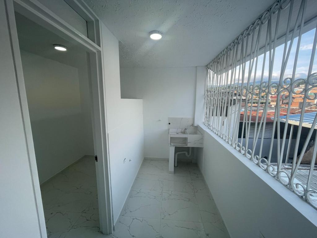 Apartamento En Arriendo - Los Libertadores / Miraflores, Cali