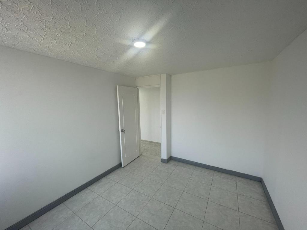 Apartamento En Arriendo - Los Libertadores / Miraflores, Cali