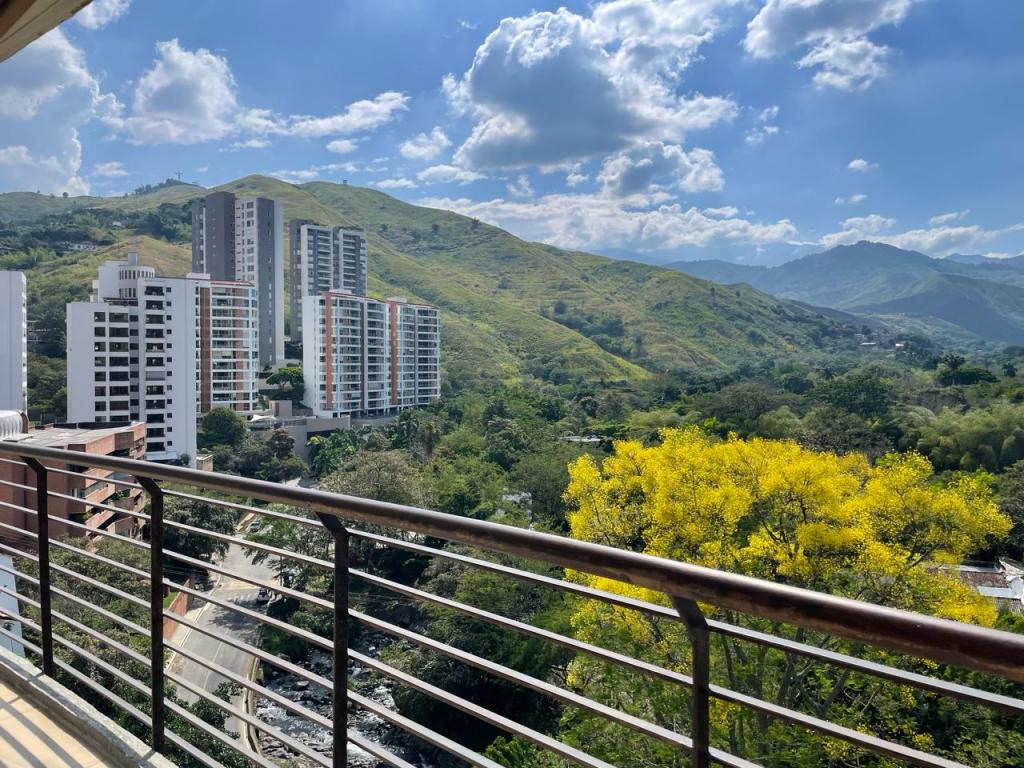 Apartamento En Arriendo - Santa Teresita, Cali