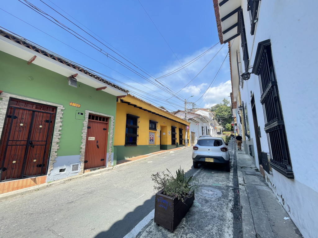 Comercial (Casa Para Comercio) En Venta - San Antonio, Cali