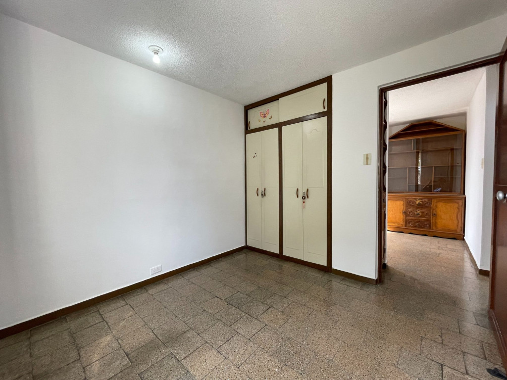 Apartamento En Venta - Colseguros, Cali