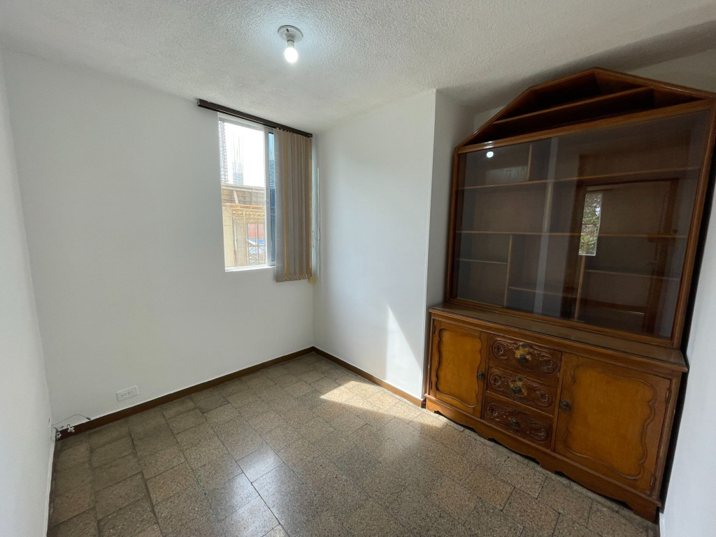 Apartamento En Venta - Colseguros, Cali