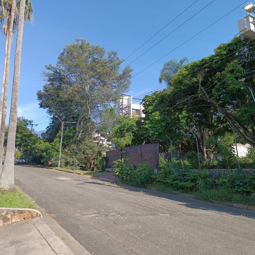 Lote En Venta - Ciudad Jardín, Cali