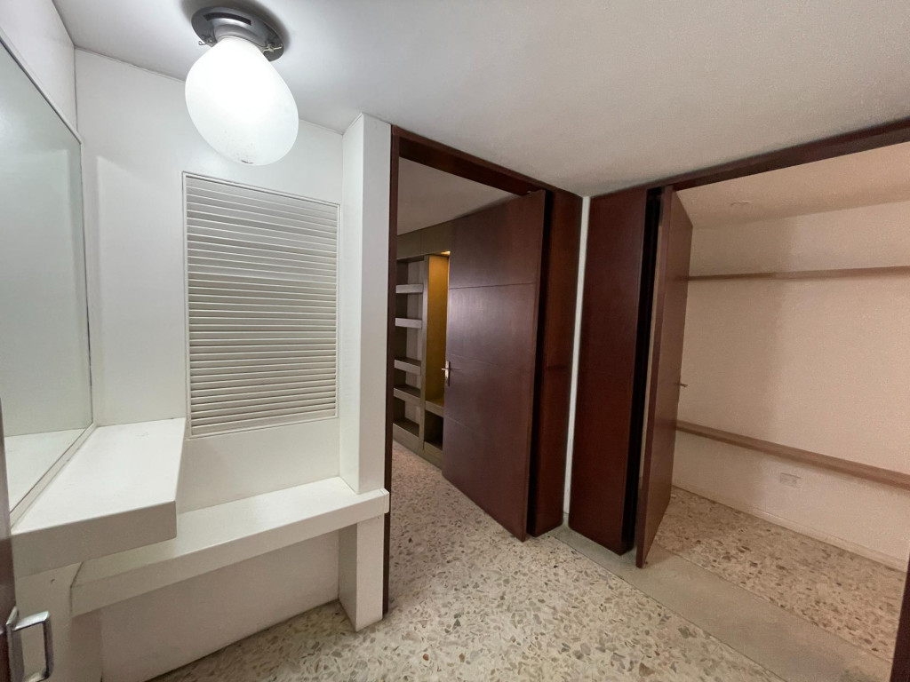 Apartamento En Venta - Santa Teresita, Cali