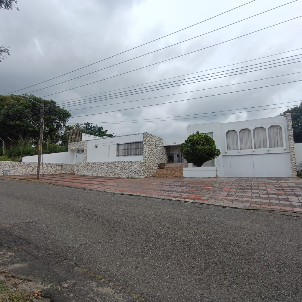 Casa En Venta - Ciudad Jardín, Cali