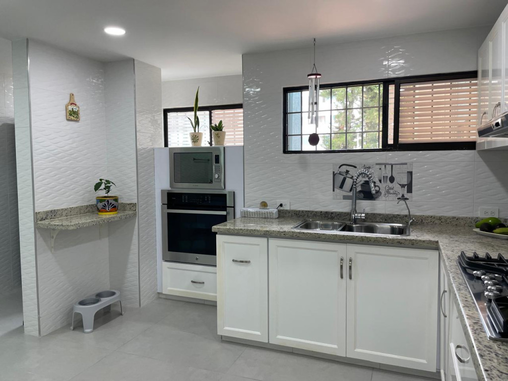 Apartamento En Venta - El Refugio, Cali