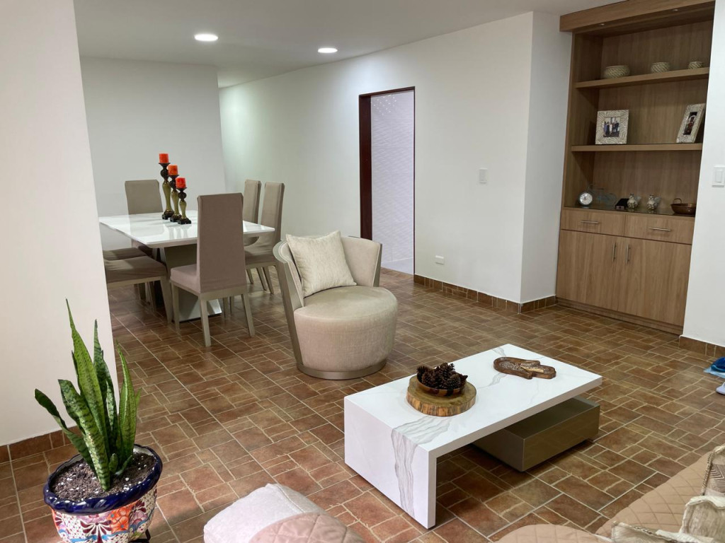 Apartamento En Venta - El Refugio, Cali