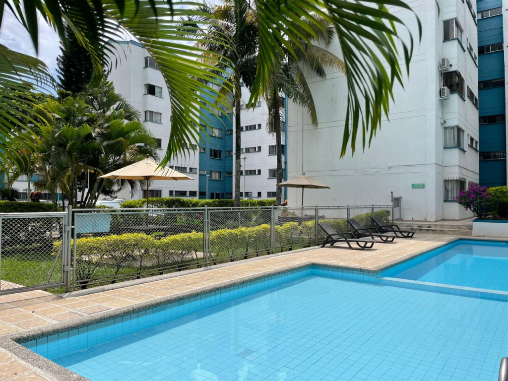 Apartamento En Venta - El Refugio, Cali