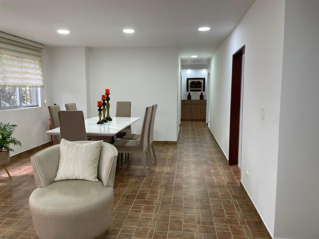 Apartamento En Venta - El Refugio, Cali