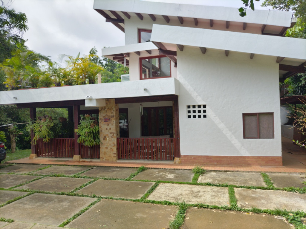 Casa En Arriendo - Mameyal, Cali