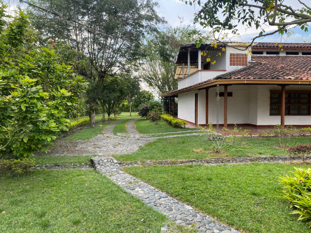 Finca En Venta - Corregimiento De Santa Elena, El Cerrito
