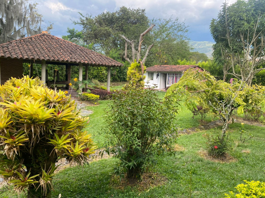 Finca En Venta - Corregimiento De Santa Elena, El Cerrito