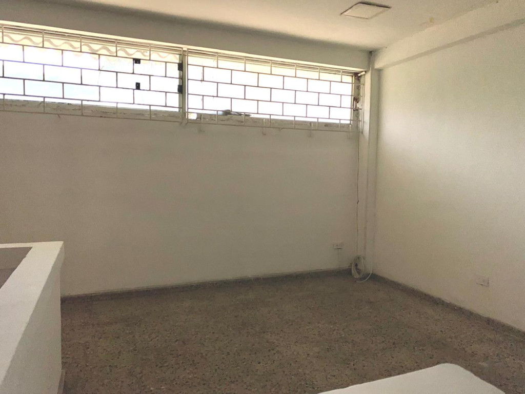 Local En Arriendo - Cuarto De Legua - Guadalupe, Cali