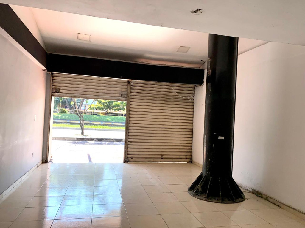 Local En Arriendo - Cuarto De Legua - Guadalupe, Cali