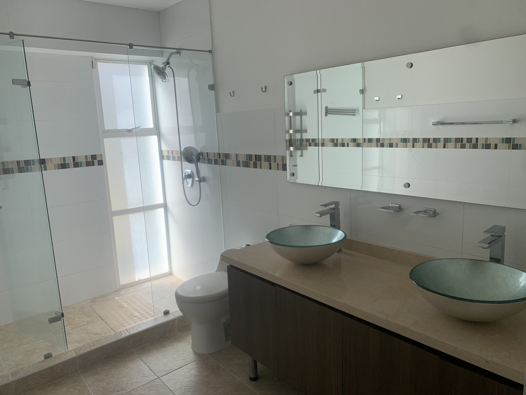 Casa Campestre En Venta - Parcelación Campestre Laguna Seca, Yumbo