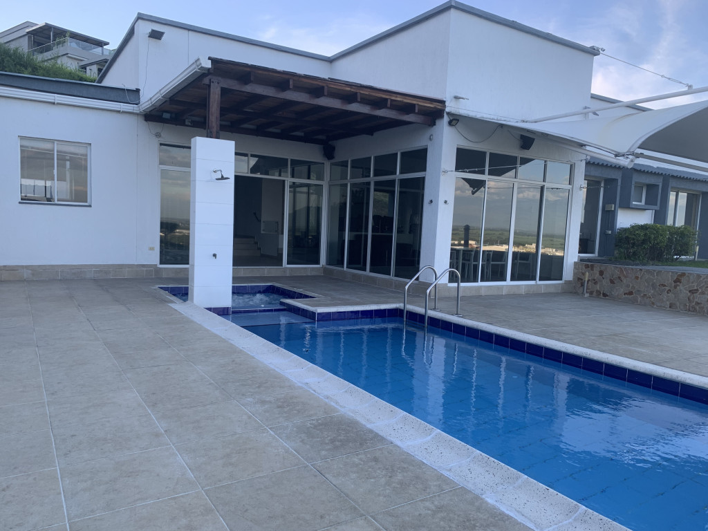 Casa Campestre En Venta - Parcelación Campestre Laguna Seca, Yumbo