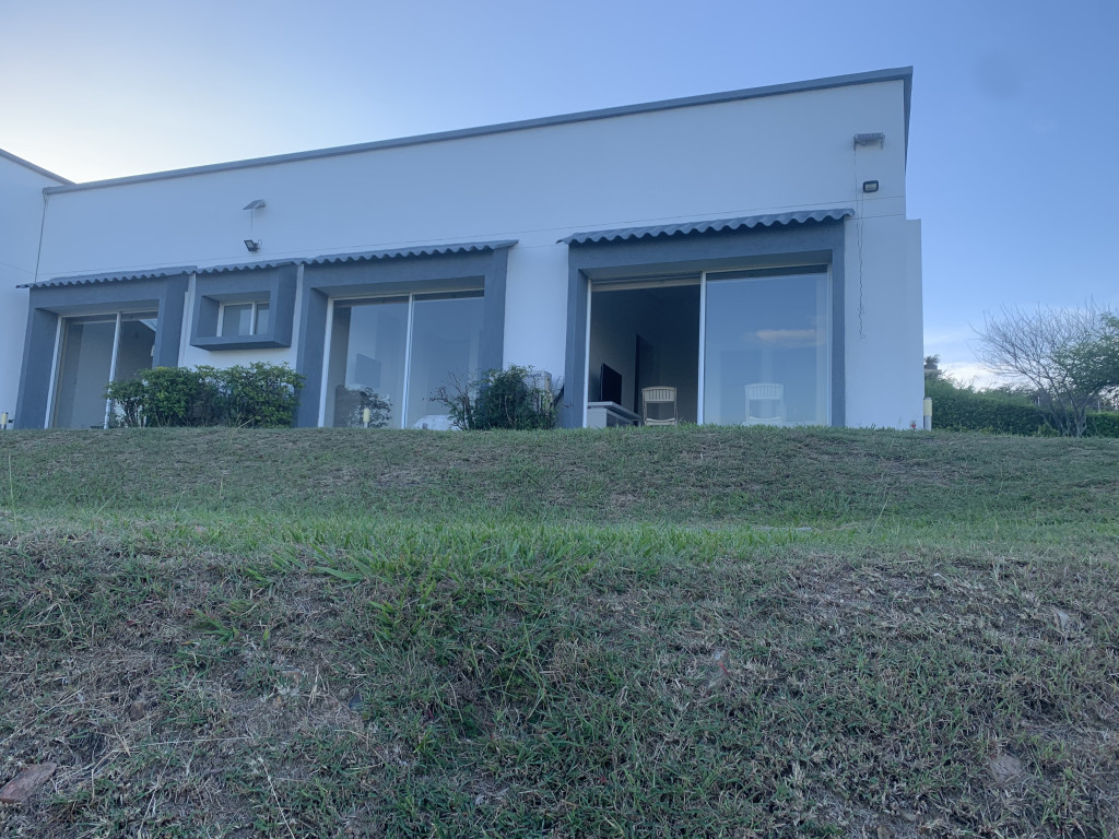 Casa Campestre En Venta - Parcelación Campestre Laguna Seca, Yumbo