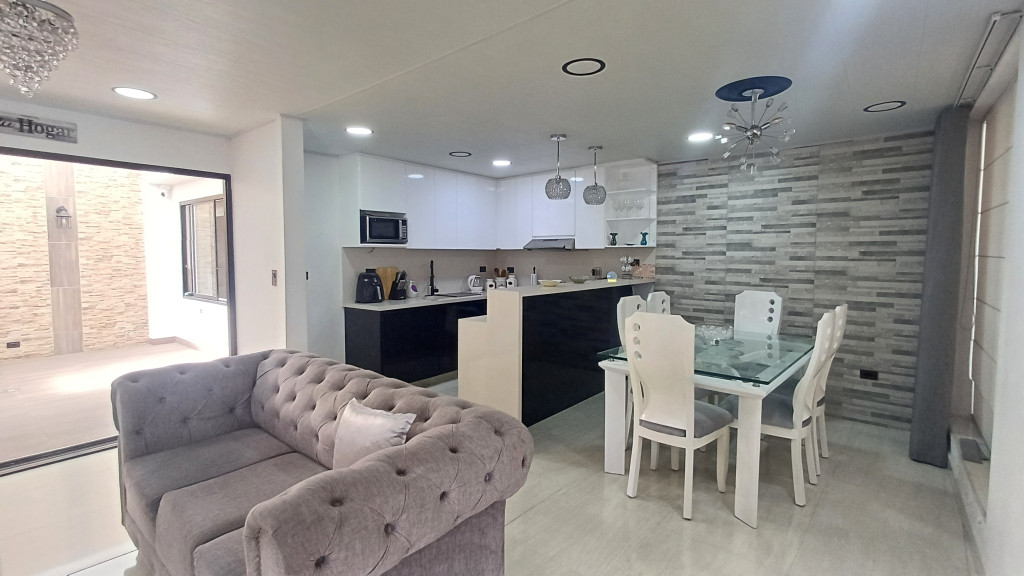 Casa En Venta - El Recreo, Palmira