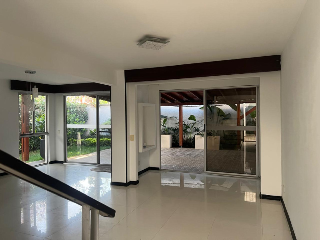 Casa Condominio En Arriendo - Ciudad Jardín, Cali