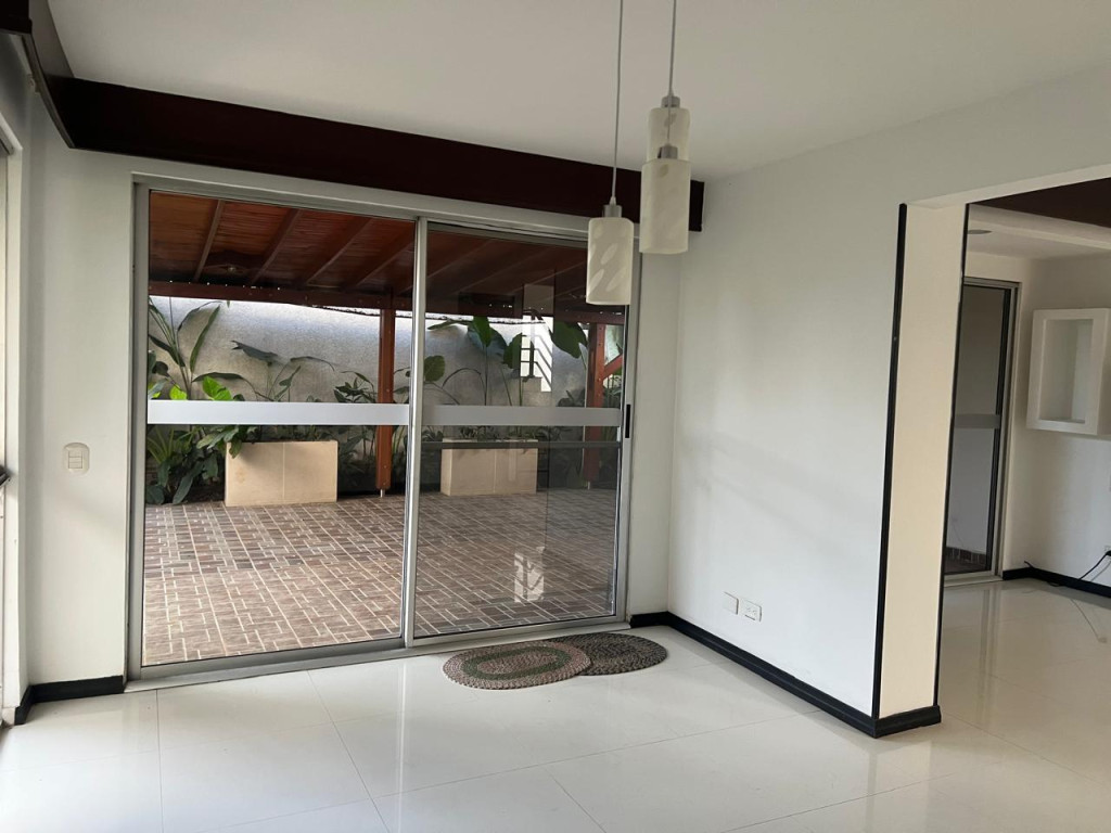 Casa Condominio En Arriendo - Ciudad Jardín, Cali