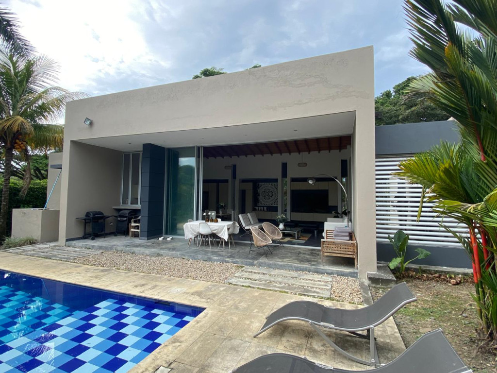 Casa Campestre En Venta - San Antonio, Bugalagrande
