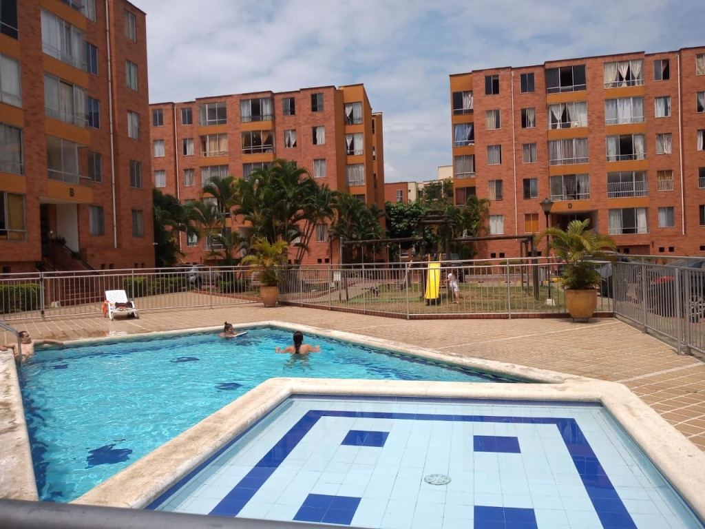 Apartamento En Venta - El Limonar, Cali