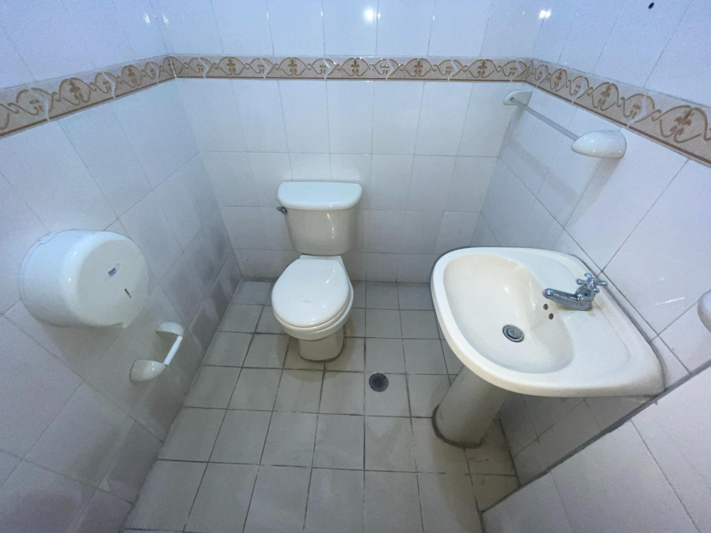 Local En Arriendo/Venta - A Una Cuadra De La Notaria 14 Centro De Cali, Cali