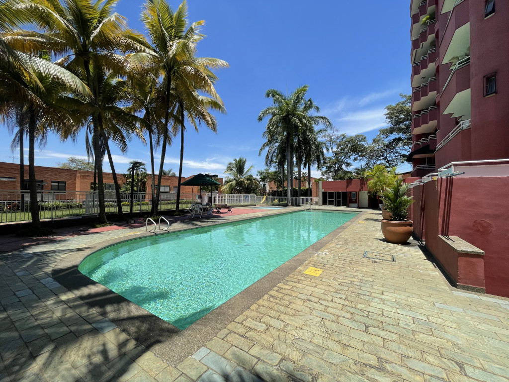 Apartamento En Venta - Ciudad Jardín, Cali