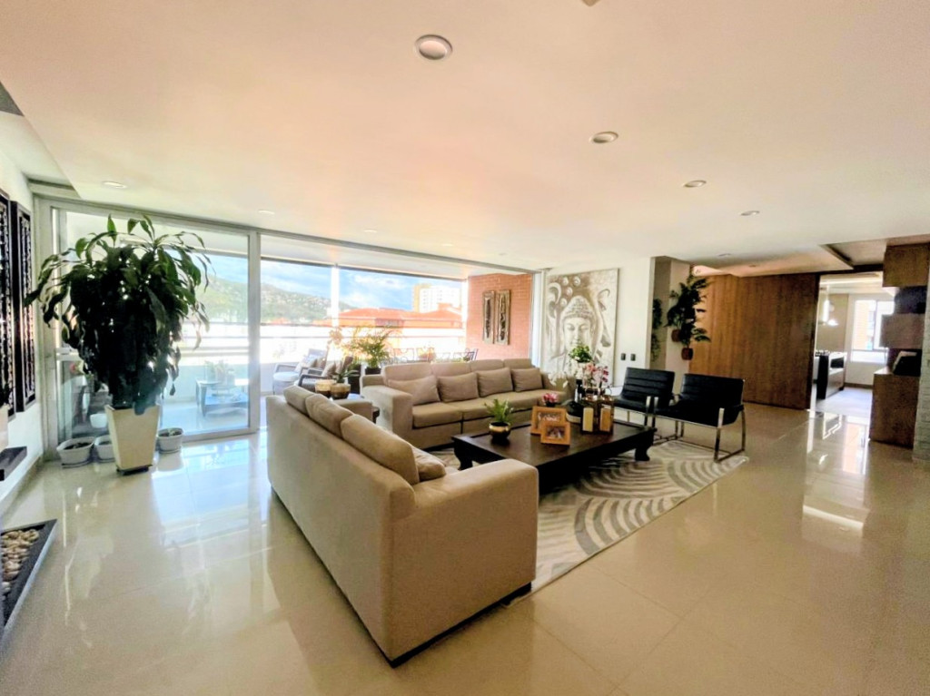 Apartamento En Venta - Santa Teresita, Cali
