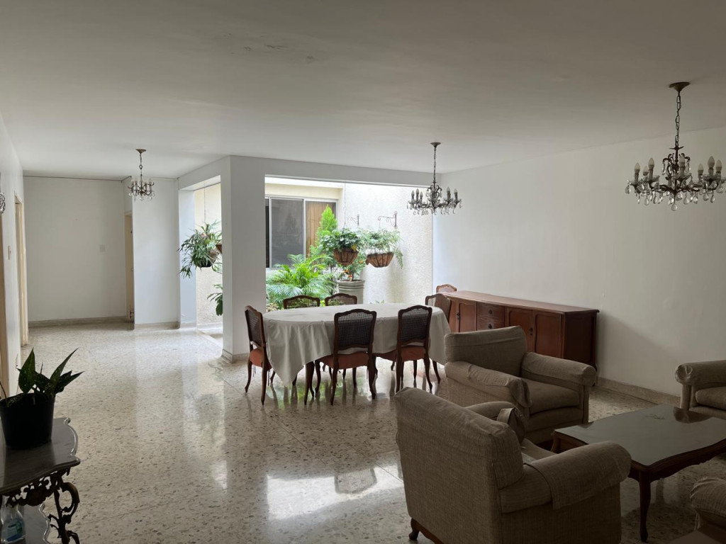 Casa EN VENTA EN Urbanización La Flora, código: 10388991 - 2