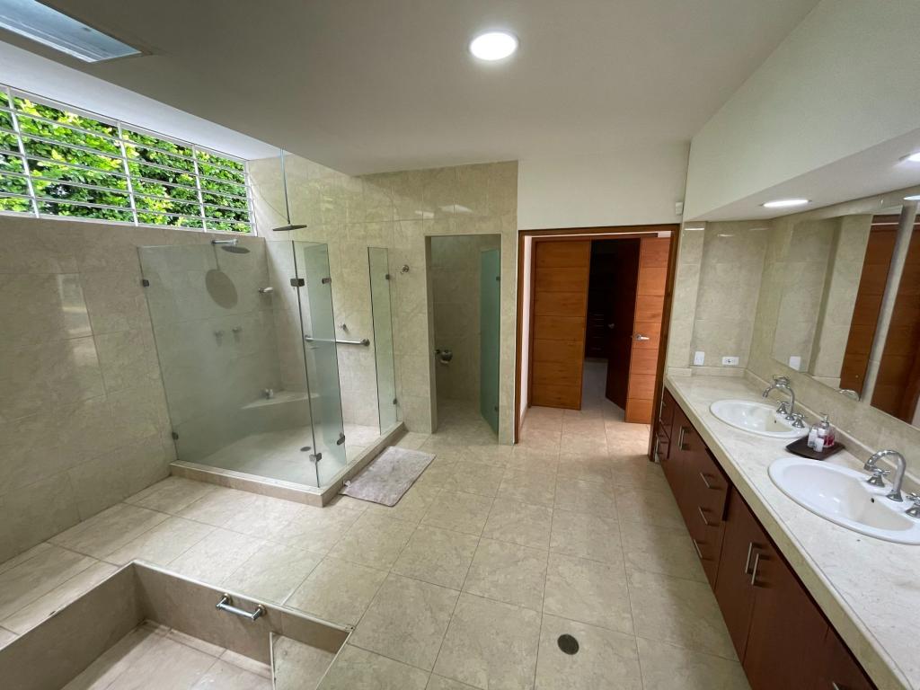 Casa Campestre En Arriendo/Venta - Pance, Cali