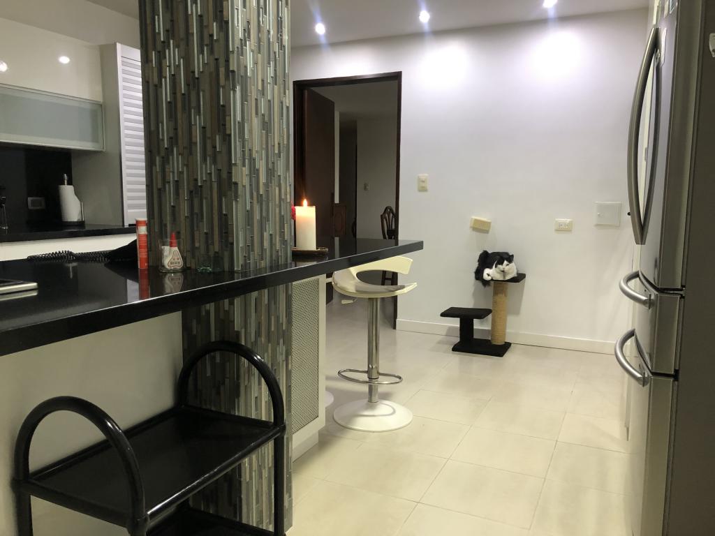 Apartamento En Venta - Santa Teresita, Cali