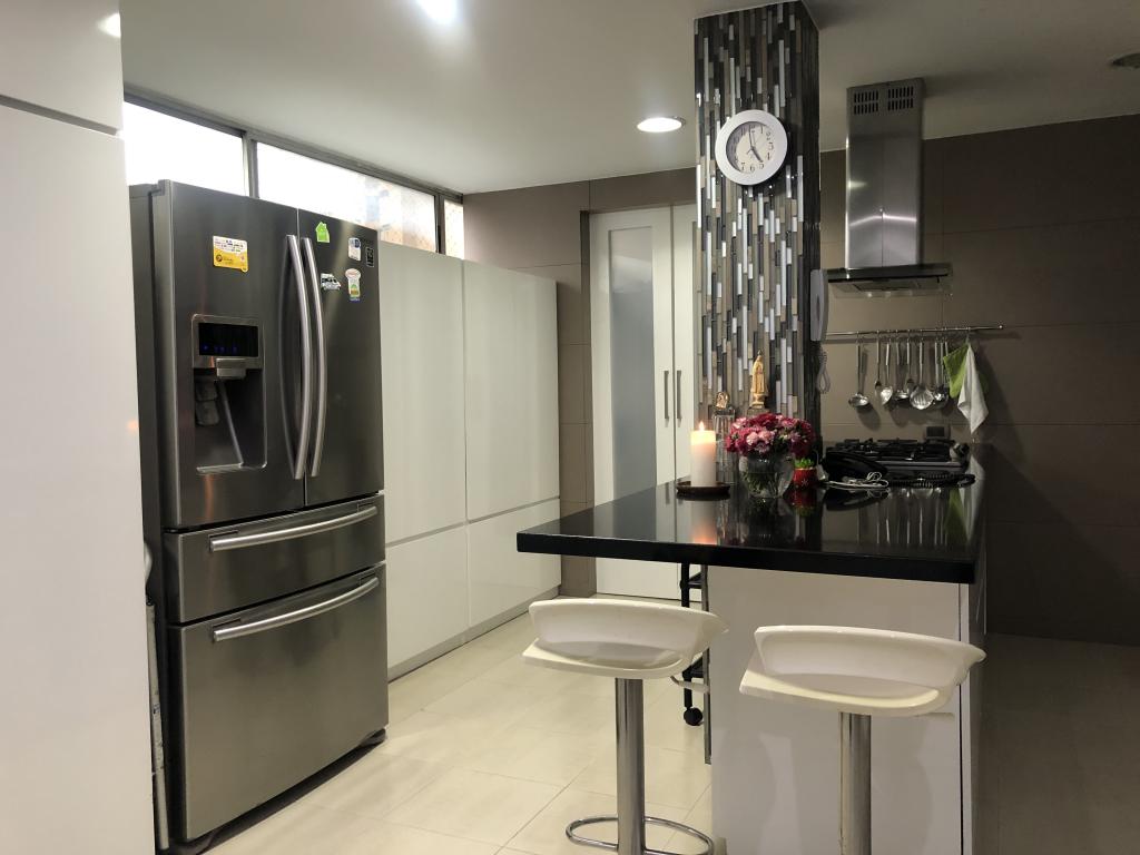 Apartamento En Venta - Santa Teresita, Cali