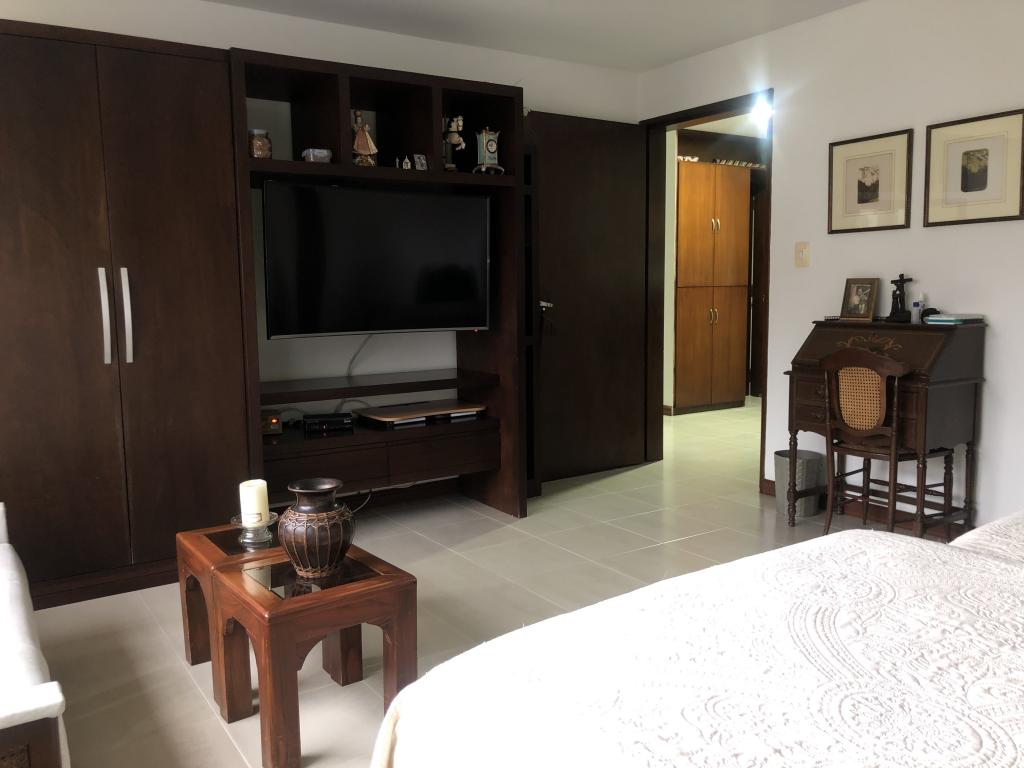 Apartamento En Venta - Santa Teresita, Cali