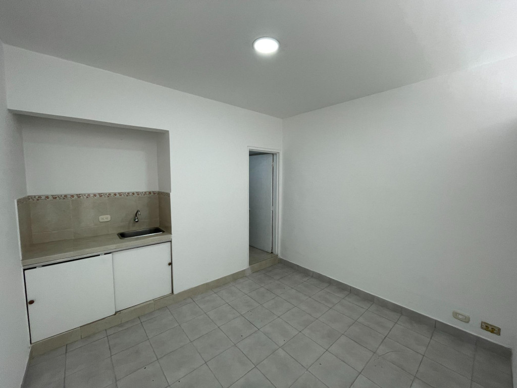 Consultorio En Arriendo - San Vicente, Cali