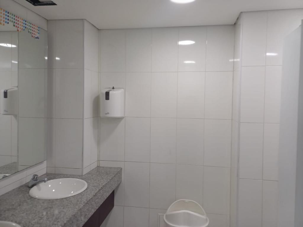 Edificio EN ARRIENDO EN Los Andes-Barrios Unidos, código: 101491 - 13