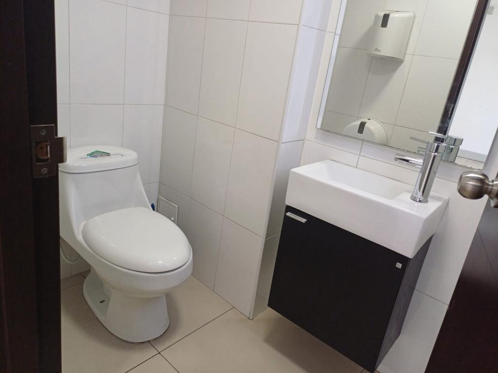 Edificio EN ARRIENDO EN Los Andes-Barrios Unidos, código: 101491 - 22