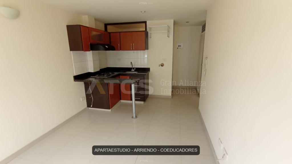 Apartaestudio en arriendo, código 5450
