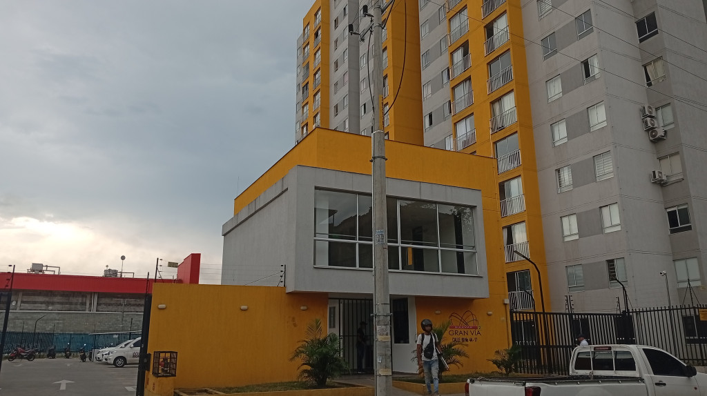 APARTAMENTO Calle 69 # 4A- 17 LA GRAN VIA BULEVAR 2, Santa Bárbara, Cali