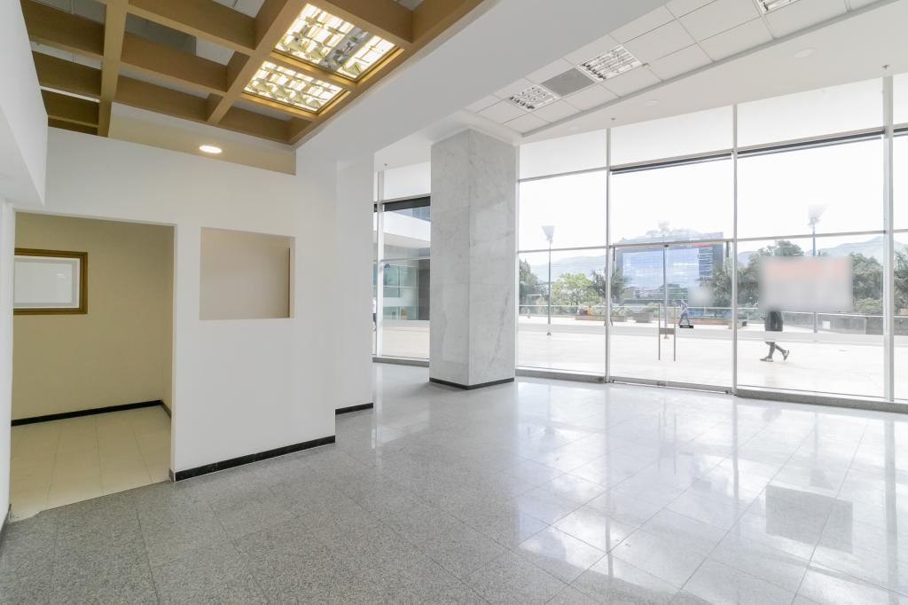 Local EN ARRIENDO EN Estoril, código: 1062964 - 1