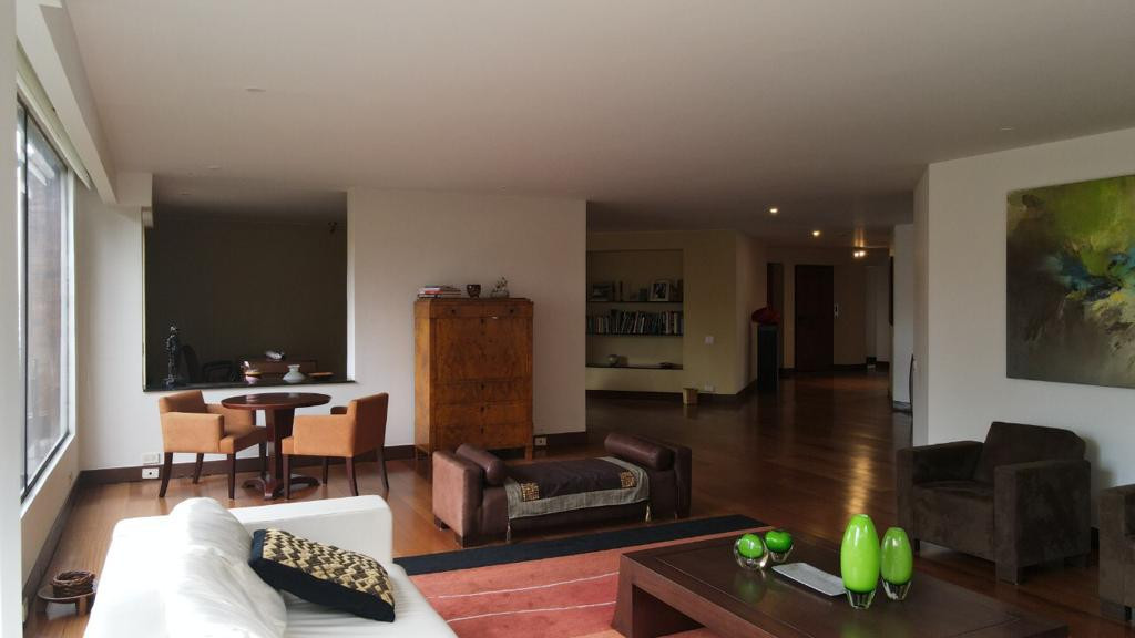 Apartamento en arriendo/venta, código 4890