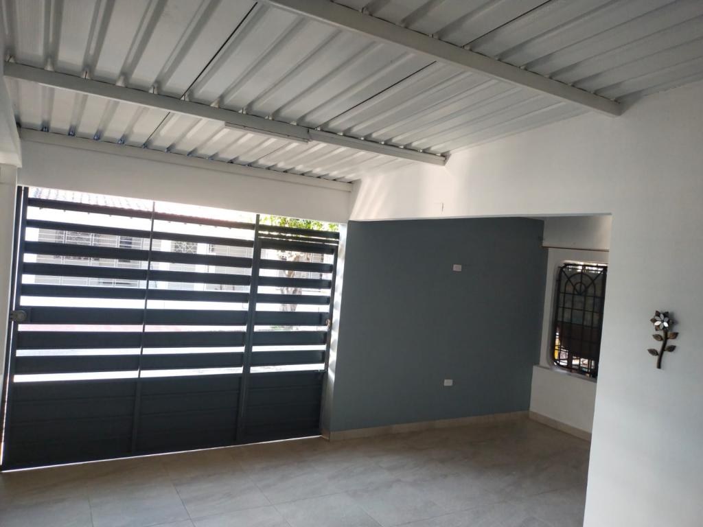 CASA Avenida 7B # 5 - 72 PRADOS DEL ESTE, Prados Del Este, Cúcuta