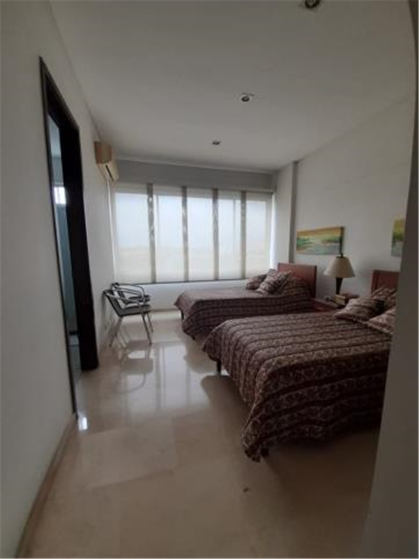 Apartamento EN VENTA EN La Floresta, código: 1065755 - 1