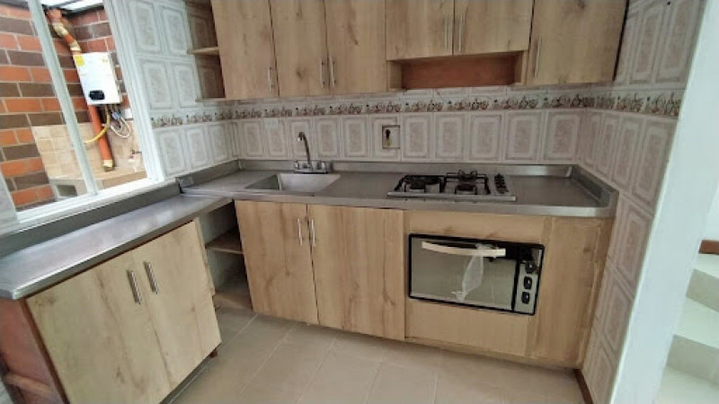 CASA DG 55 32 64 CA 3220, Sin Barrio, Bello
