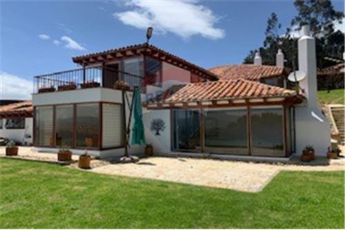 Foto Casa en Venta en Norte, Chía, Cundinamarca - $ 1.790.000.000 - doVIUZL6700306 - BienesOnLine